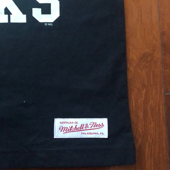 Mitchell & Ness Men’s tank - Picture 2 of 9